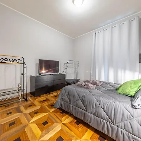 Luxury Flat Crocetta 2 Stops From Duomo, Ac דירה