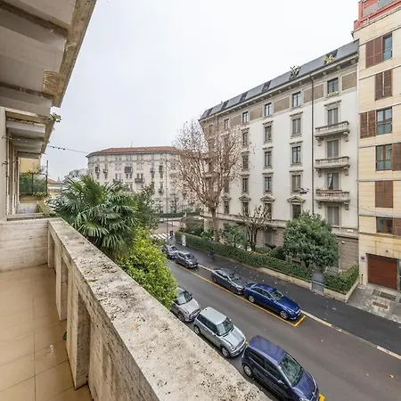 Luxury Flat Crocetta 2 Stops From Duomo, Ac Apartment